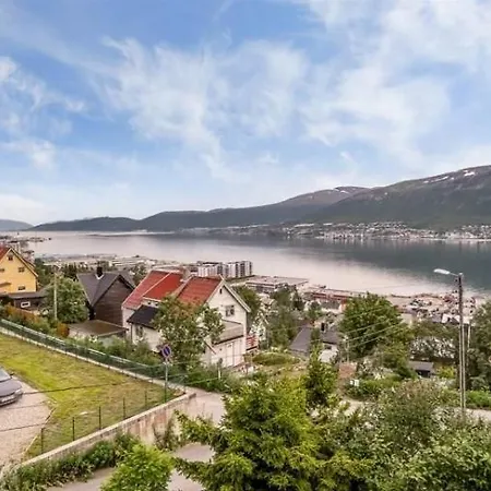 Sentrumsnaer Enebolig Tromso Exterior photo